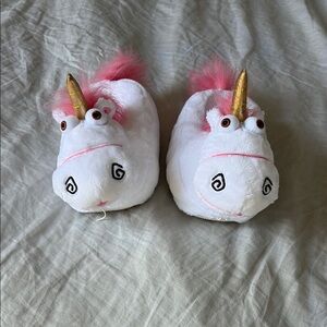 Despicable Me Unicorn Plush Slippers Hardly Worn Size 8 Toddler